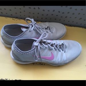 Nike running shoes pink & grey